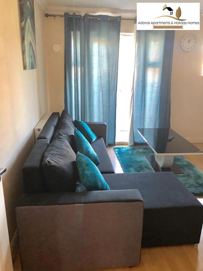2 Bedroom Apartment At Dagenham , Adonai Serviced Accommodation, Free Wifi And Parking Luaran gambar