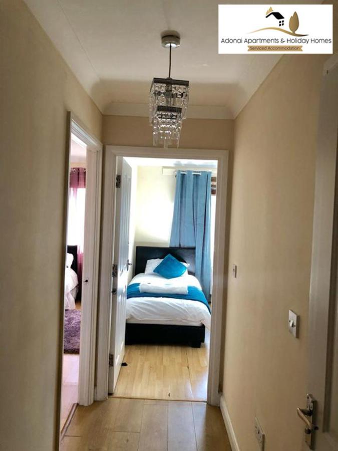 2 Bedroom Apartment At Dagenham , Adonai Serviced Accommodation, Free Wifi And Parking Luaran gambar