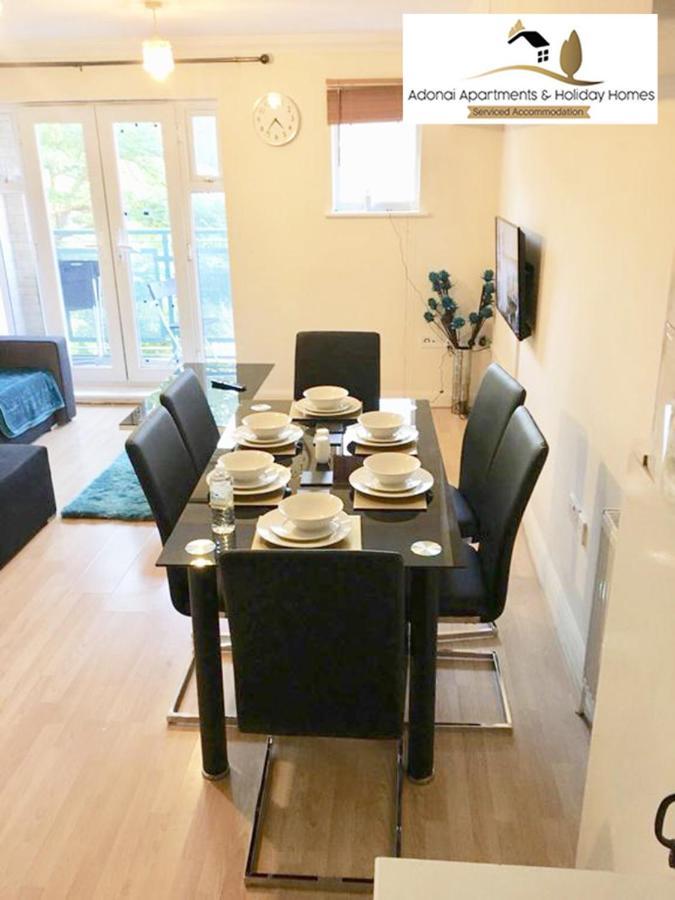 2 Bedroom Apartment At Dagenham , Adonai Serviced Accommodation, Free Wifi And Parking Luaran gambar