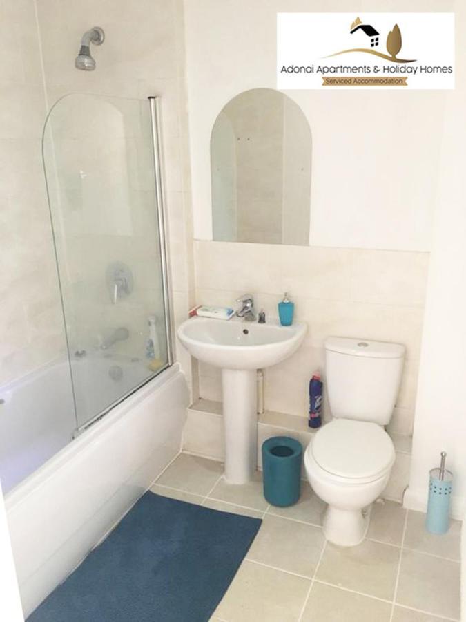 2 Bedroom Apartment At Dagenham , Adonai Serviced Accommodation, Free Wifi And Parking Luaran gambar
